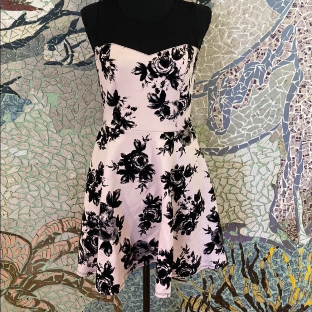 Trixxi dress